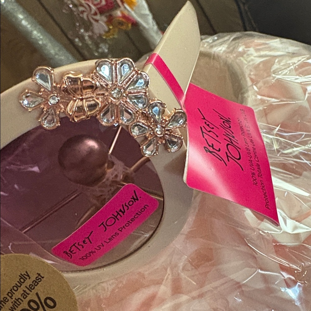 NWT Betsey Johnson Pink Floral Rhinestone Sunglasses - Picture 6 of 17
